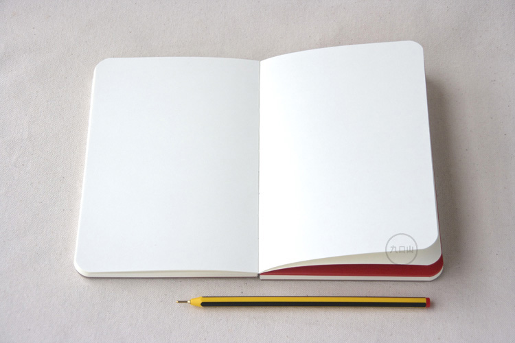 护封:120g锦絮飞扬艺术纸印潘通专色文字 内页:100g优质雪月书纸