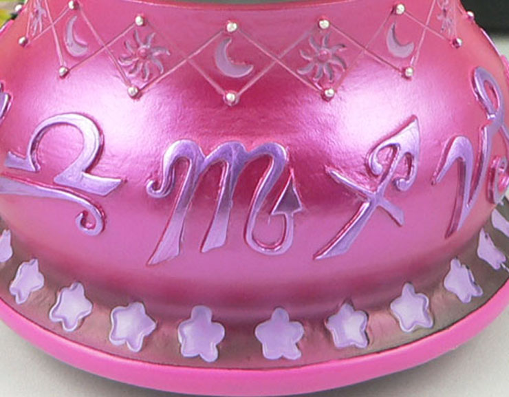 万山wsa 八音盒 十二星座梦幻紫天蝎座80mm水晶球发光旋转摆饰 音乐盒