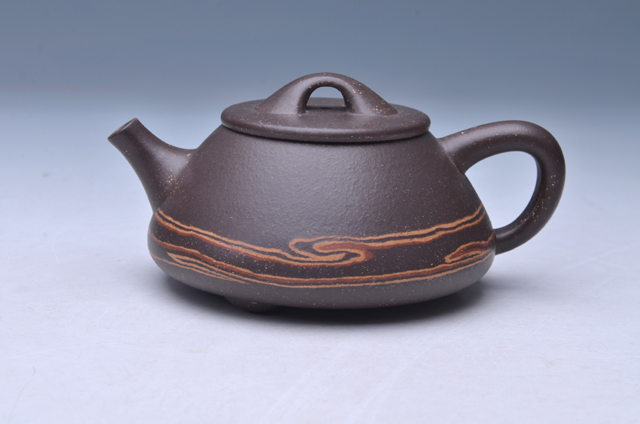 2011年手工制陶大赛于6月16日——19日在宜兴市陶瓷实训基地举行,参赛