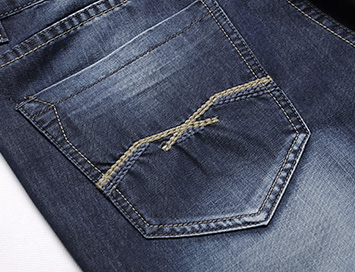 直插袋自然大方,简洁而不简单.