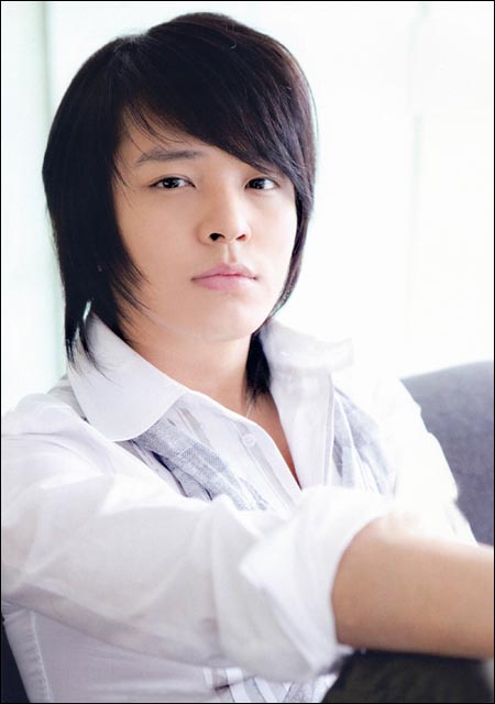 各大电台播出的韩剧,韩星的娱乐报道,街头的韩语歌曲,市场的韩潮服饰