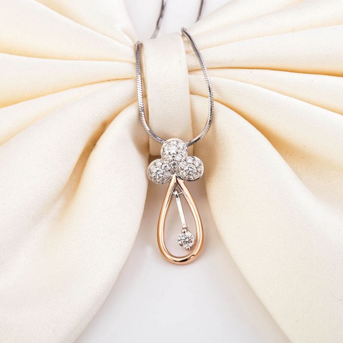 沐恩珠宝 幸运草 18k金钻石吊坠 赠s925纯银项链(附权威鉴定证书)0308