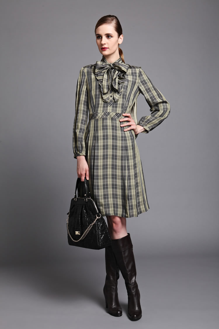 2013新款 谷子服饰女装 女士英伦格子风尚领口系带长袖打底连身裙【ly