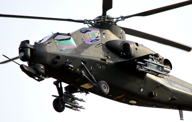 武直-10为发展自z-9b的中型专职武装直升机,全机净重约5543公斤,配