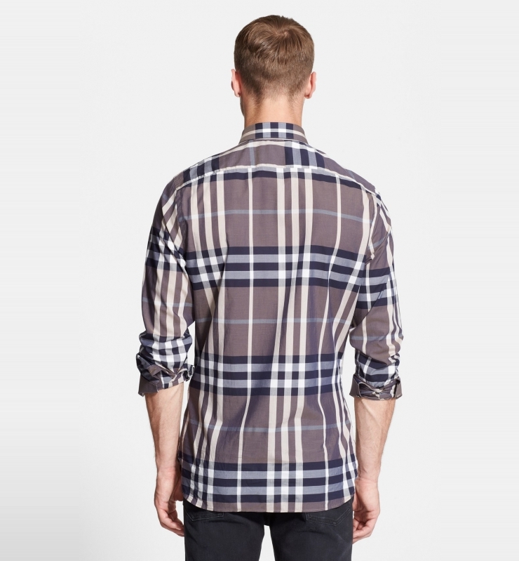 from crisp, lightweight cotton and patterned in classic burberry