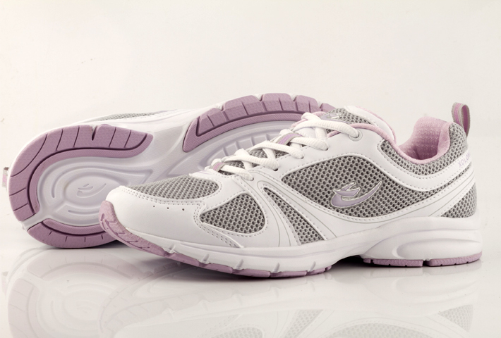 喜得龙女款运动休闲跑步鞋网面透气轻便生活慢跑鞋子女士m12210 b白