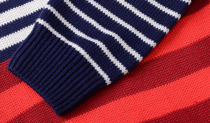 毛衣袖口锁边完美,厚实防风保暖,穿脱方便,修身优雅有型