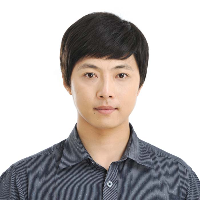 现货颜色: 自然黑,深棕色,浅棕色 发丝材料: 进口高温丝(制作假发最好