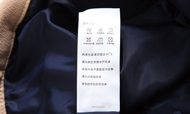
                                        Lagogo/拉谷谷 春装新款撞色个性 百搭短裤 4AU666B425 其他 S155/6436                