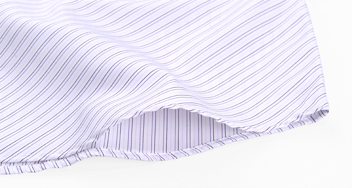 下摆 双线锁边,走线工整,简洁大方