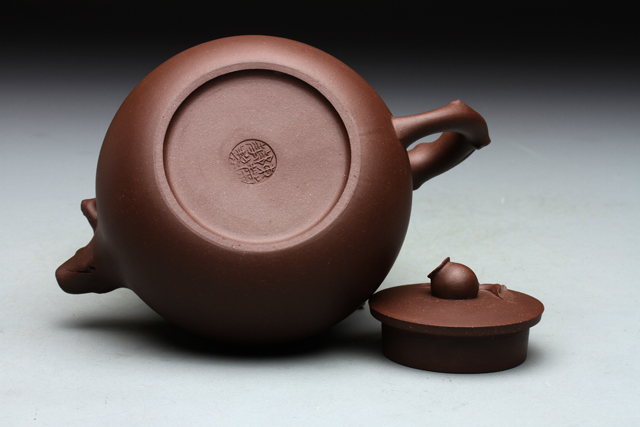 5*7cm 陈菊华 国家级助理工艺师 1962年出生于江苏宜兴丁蜀镇,198