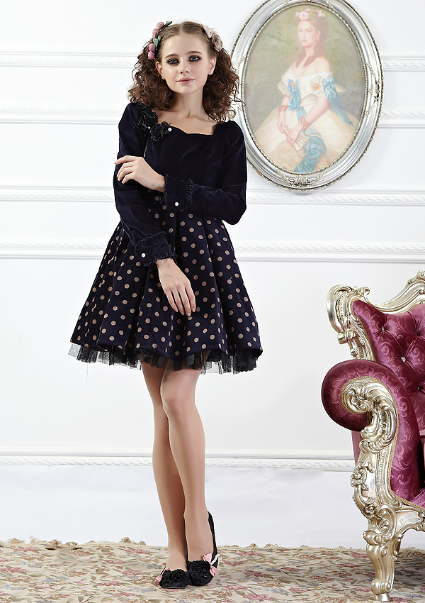 花儿开了春款带胸花平绒连衣裙 宫廷圆点裙 一字领收腰长袖连衣裙adl