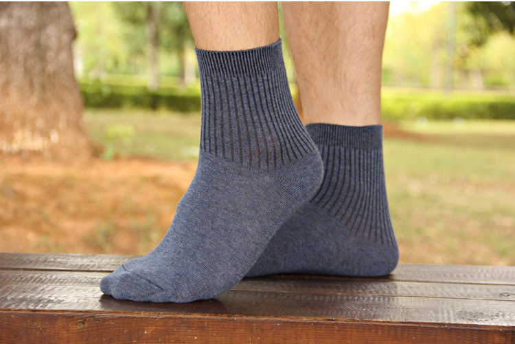 韩国袜子男士韩版时尚潮流纯棉彩色短袜全棉中筒创意男袜子 图案随机