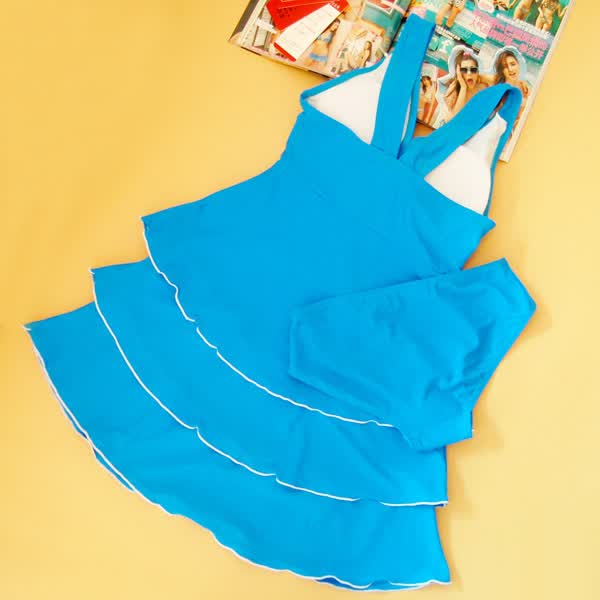 避免将湿的泳衣长时间置于不通风处(如塑料袋或后车厢内). 4.