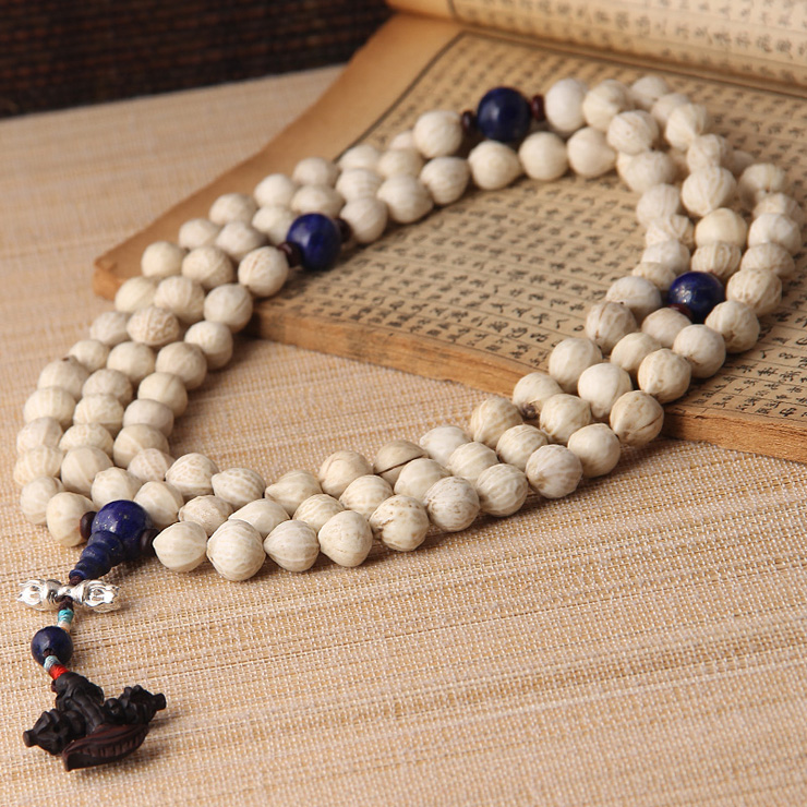 【主  珠】精选白莲花菩提,单个珠子直径约10-11毫米,整串佛珠内圈