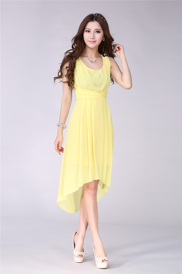 息 = = 品名: 3326# 标牌: 主标 吊牌 风格: 波西米亚 款式: 连衣裙