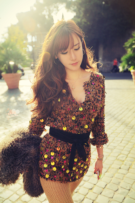 毛料非常的有弹性 基本都不限制腰围和臀围的 ps:掌柜建议身高163-167