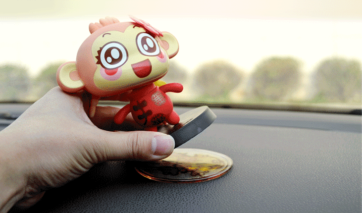 悠嘻猴 汽车摇头公仔摆件 车载摆件车载摇头娃娃情侣饰品 (热恋cici)