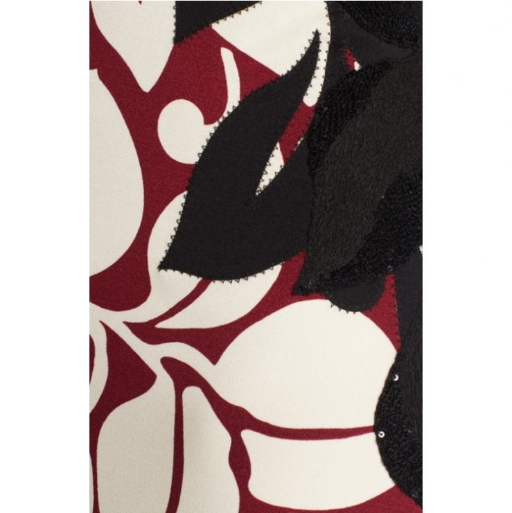 color : burgundy ivory