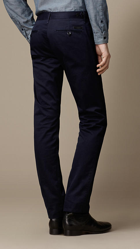 burberry brit/巴宝莉 男士修身功能性棉质卡其休闲男裤 藏蓝色 28r