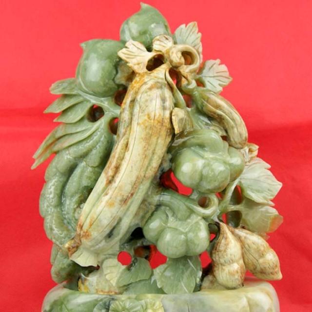 摆件,雕工精美细腻,逼真生动,寓意美好,仙桃是福寿双全的寓意,黄瓜