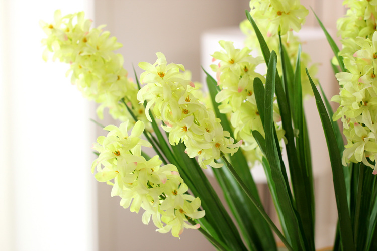 品名:2只10头大风信子 镂空花瓶 尺寸:花高75cm,花头长13cm,花瓶32*