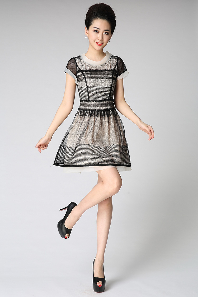 尺码:s,m,l,xl,xxl,xxxl 裙长:中裙(91-105cm) 裙子腰型:中腰 款式