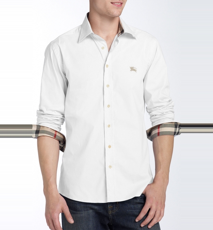 peeks out at the cuff and collar of a lightweight poplin sport