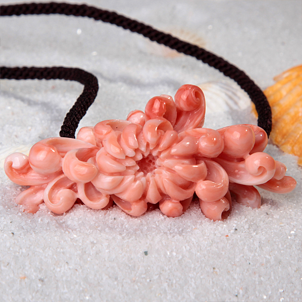 天然momo红珊瑚项链菊花精致雕件聚财唯美雕刻专柜有证书红珊丽人