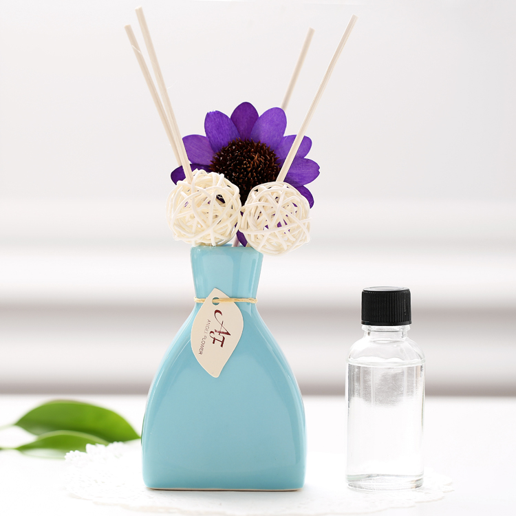 致景生活炫彩小花瓶装藤条挥发香薰精油 无火无烟 橙色小花