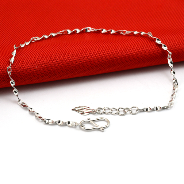 品牌:  六福典雅珠宝  款号: qz90055 材质: 钯金  重