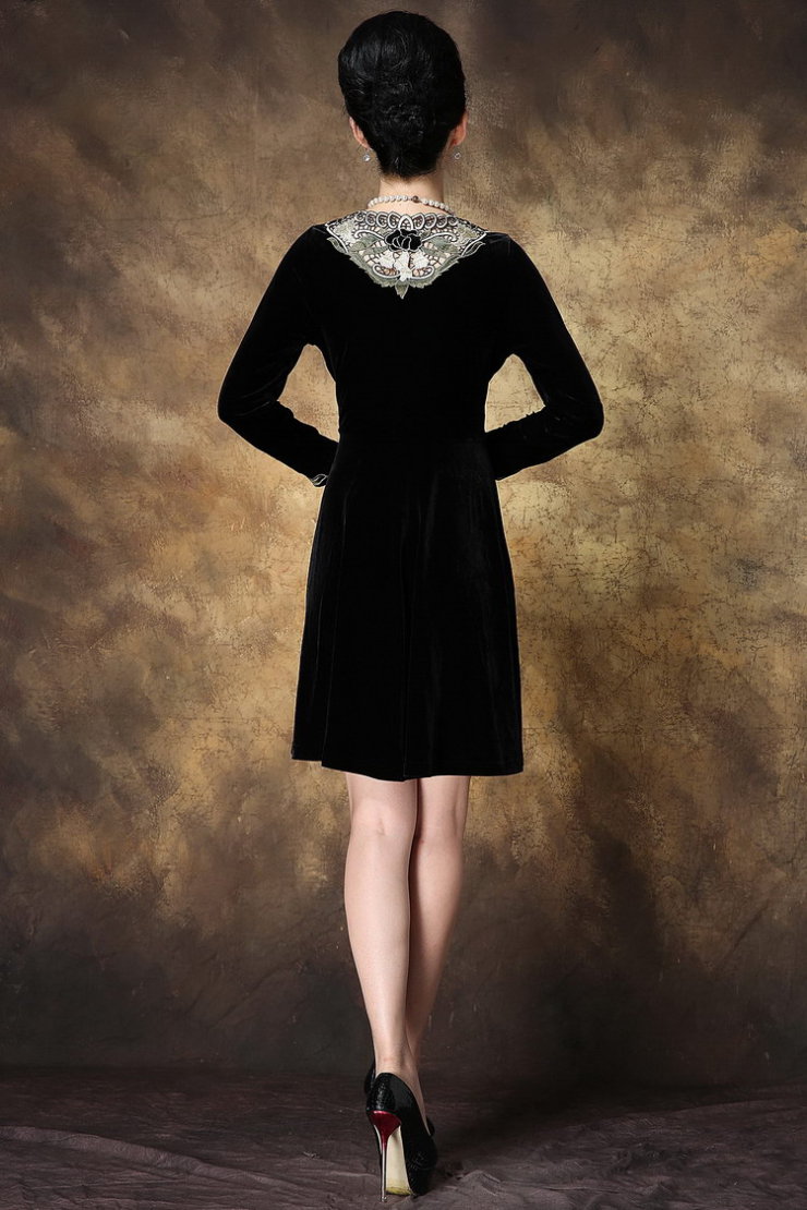 嫒丽思 2013品牌服饰女装新款刺绣宽松大码女装显瘦金丝绒长袖连衣裙