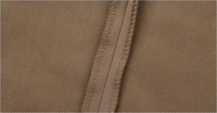 锁边细节 内侧锁边,有效防止面料脱线,锁边线迹清晰,均匀,牢固.