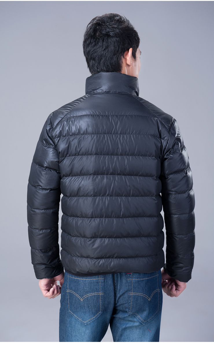 大羽 新款羽绒服男短款 超轻超薄秋羽绒服 户外运动休闲 9233 黑藏蓝