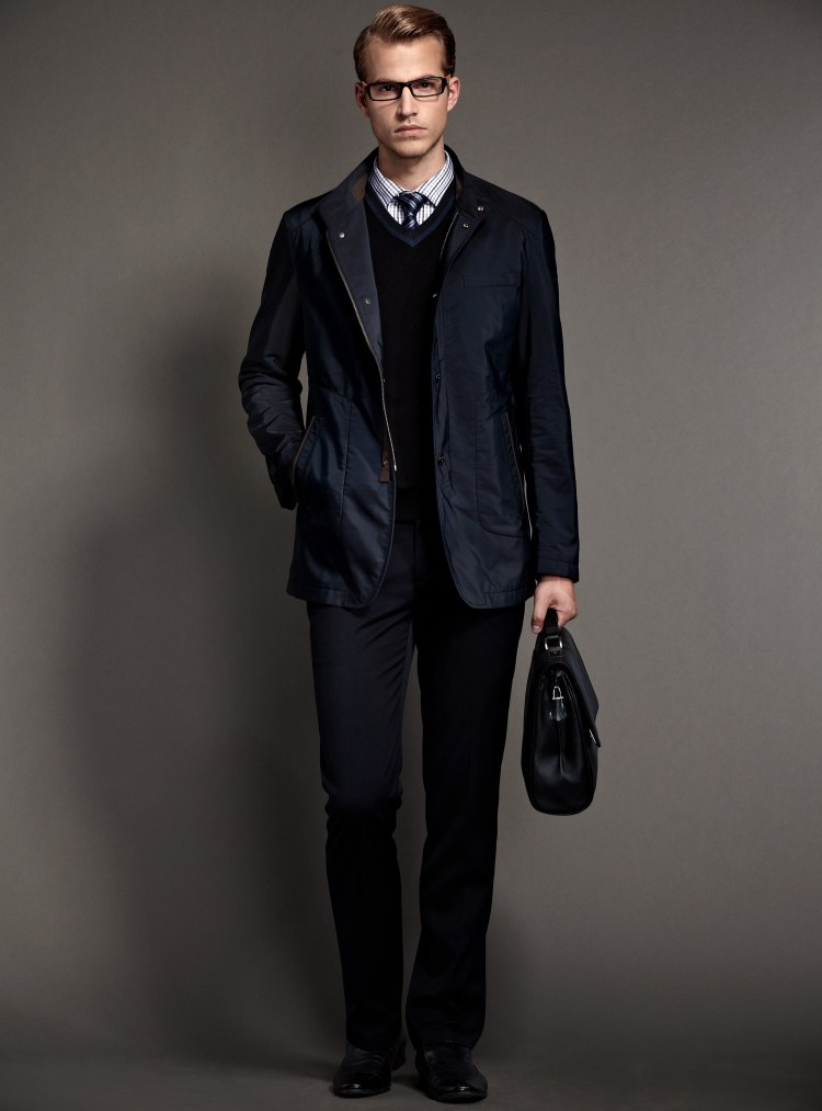 梦芭莎 蒙蒂埃莫 优雅时尚立领轻便薄棉便服 060613322 藏青 44