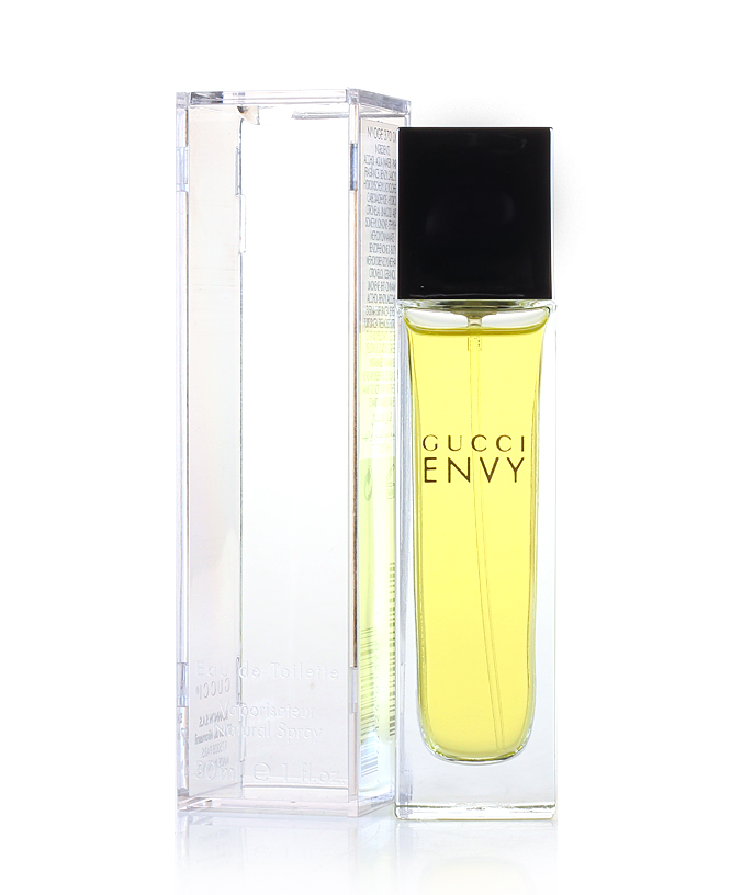 宠爱gucci envy me的女孩,比任何人都具有诱惑力—她是性感尤物,散发