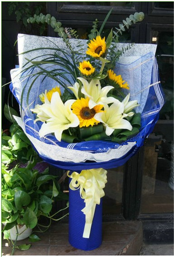 爱的印记 5朵向日葵加3枝百合