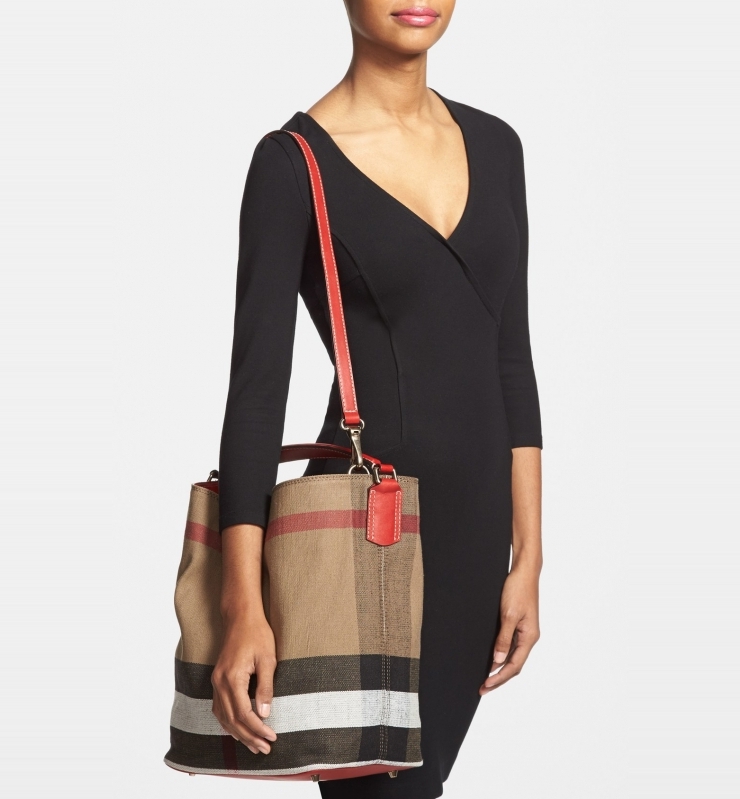 巴宝莉 burberry 女包 女式单肩包 red q00193306