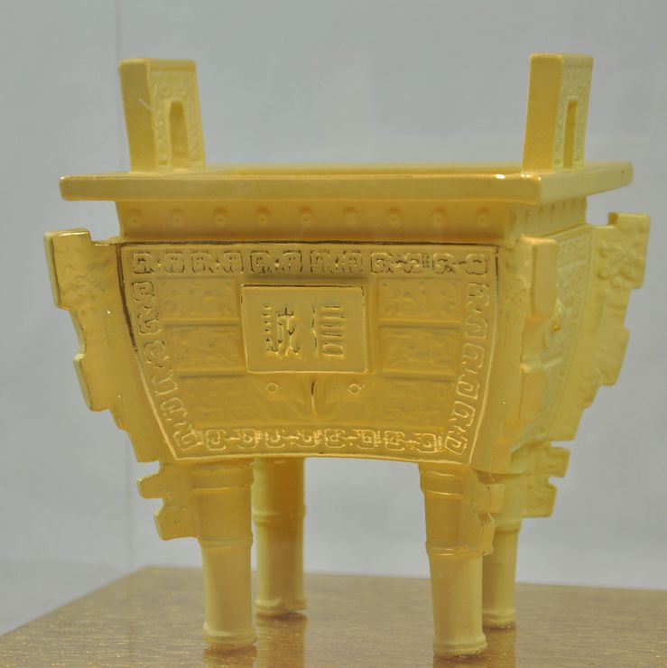 德宝城千足铸金摆件—诚信金鼎