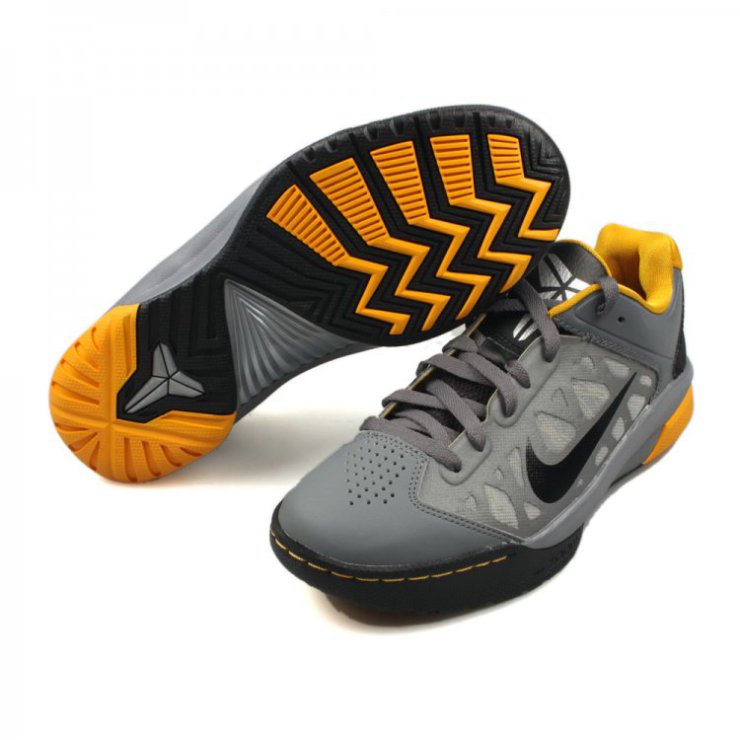 nike 耐克 科比 dream season 4 外场篮球鞋 524870-002 灰黑 44.