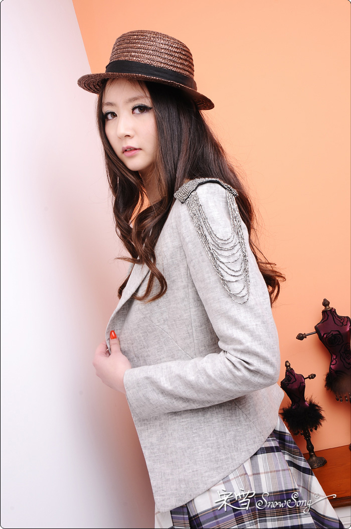 品牌 宋雪sonwsong 货号 ckd26h  颜色 米灰色 配饰 无 材 质 面料:55