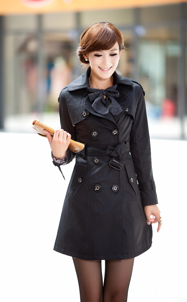 今日团购:仅129元,即享原价498元的星尚馆韩版双排扣风衣(裸粉色,水兰