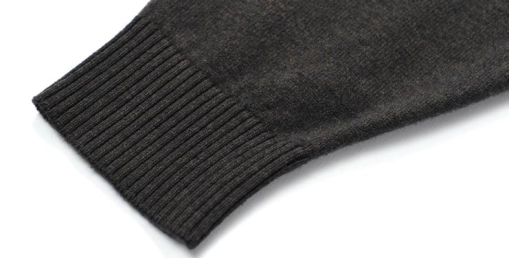 &nbsp; 罗纹袖口,具有伸缩性,让衣服穿起来更加轻松自如,而且起到防风