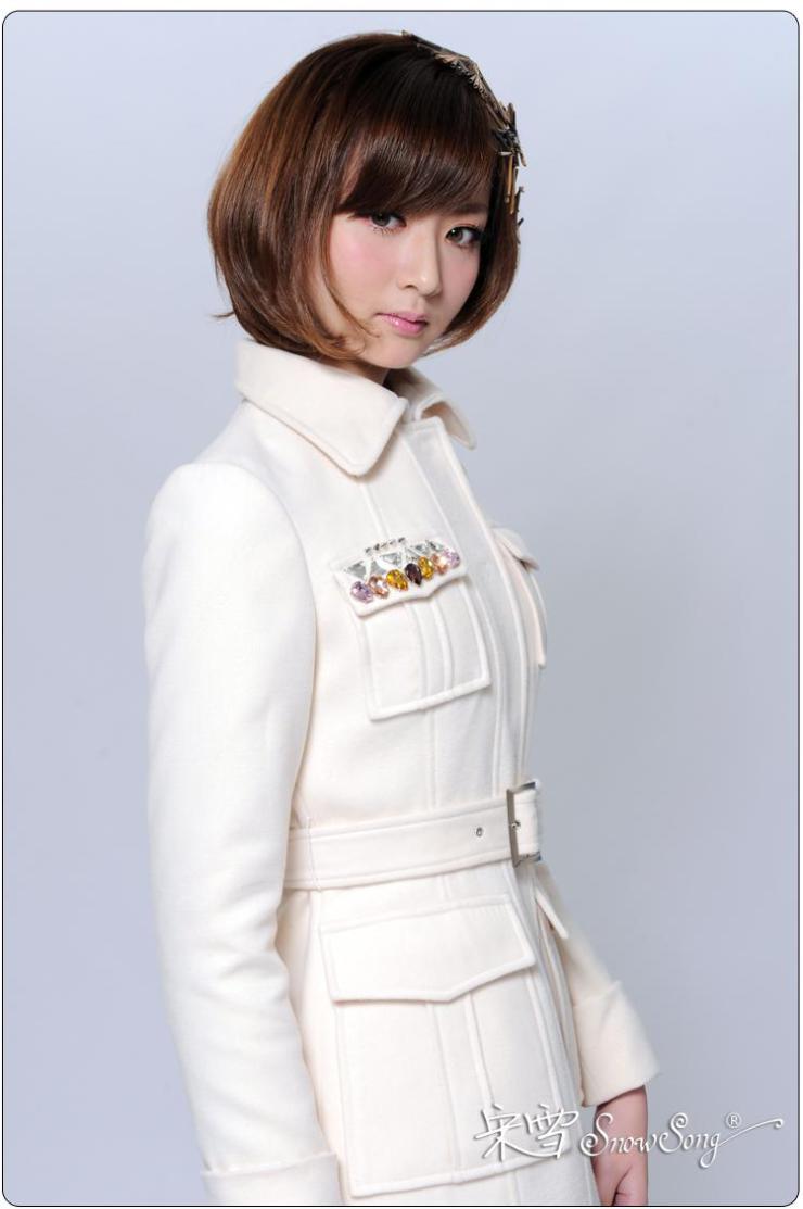 品牌  宋雪sonwsong  货号  ljes08t 颜色  白色,深卡其布色 配饰  无