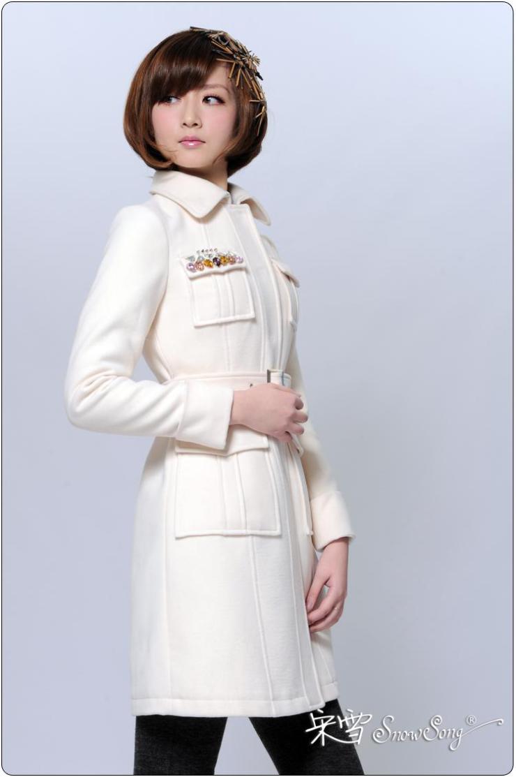 品牌  宋雪sonwsong  货号  ljes08t 颜色  白色,深卡其布色 配饰  无