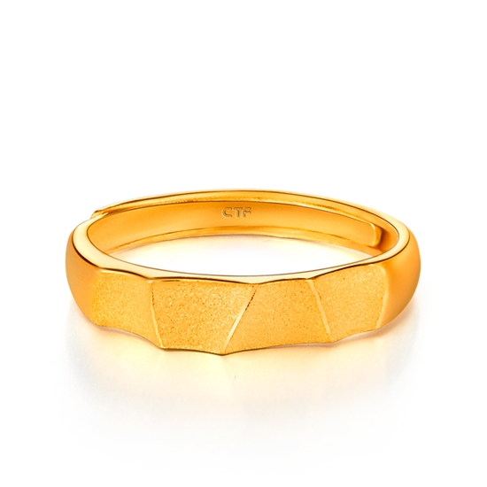 周大福ctf 黄金戒指(工费:48 计价) f161624 2.8g