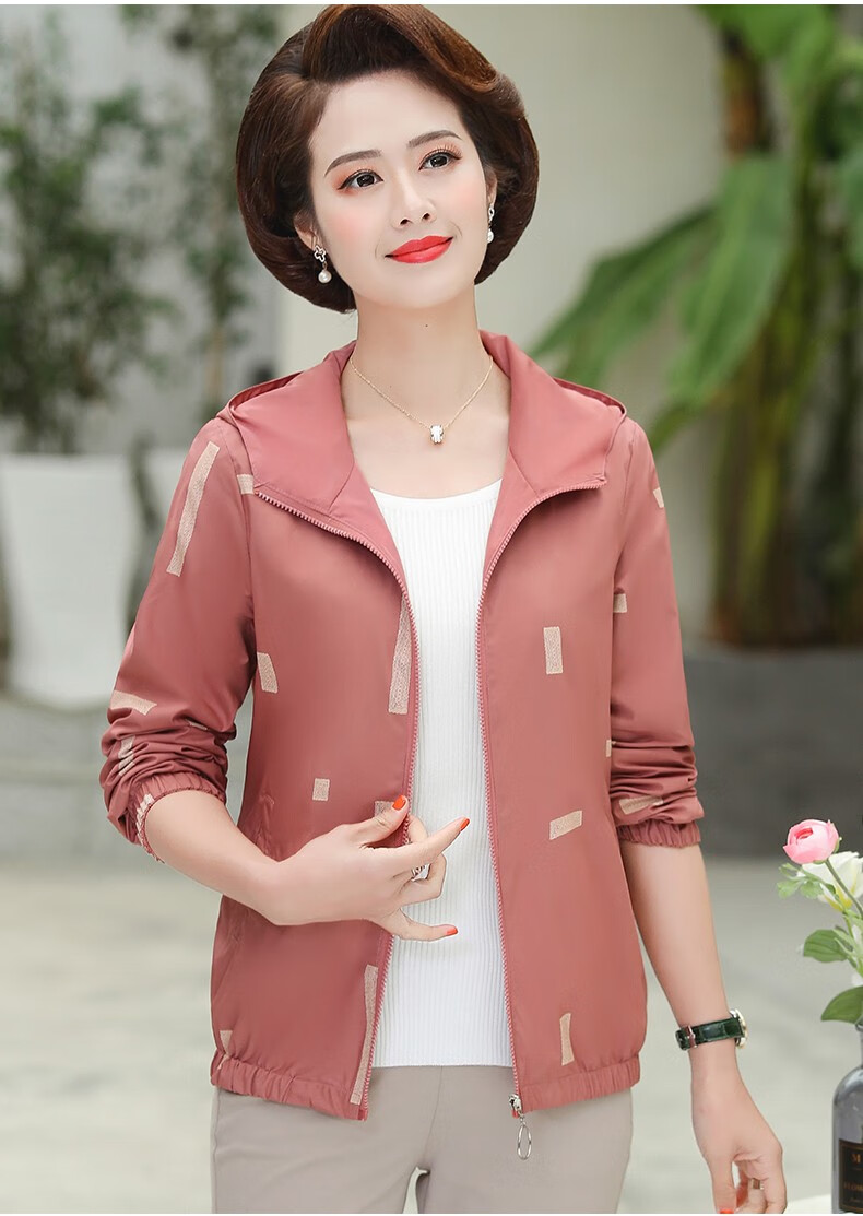 50岁妈妈春装外套薄款2020新款中老年女装春秋短款夹克衫洋气宽松中年