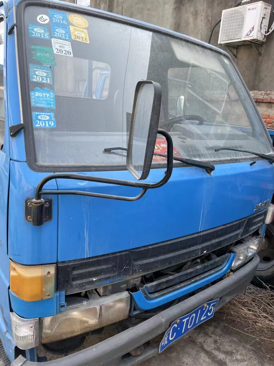 江铃牌轻型栏板货车车牌号:皖ct0125