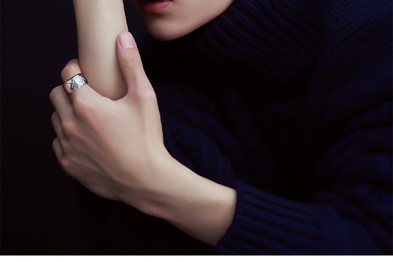 王一博同款戒指男潮韩版网红hiphop光面波浪边十字菱形格纹ins情侣