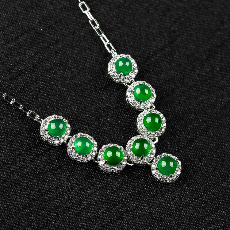 r165天然翡翠a货满绿镶嵌蛋面项链